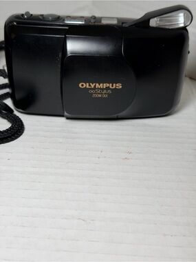 Olympus Infinity Stylus Zoom DLX 35MM Film Camera 35-70mm Zoom W/ Case REPAIR